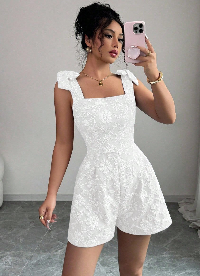 Macaquinho de Festa Floral em Jacquard elegante verão laços acinturado branco reveillon