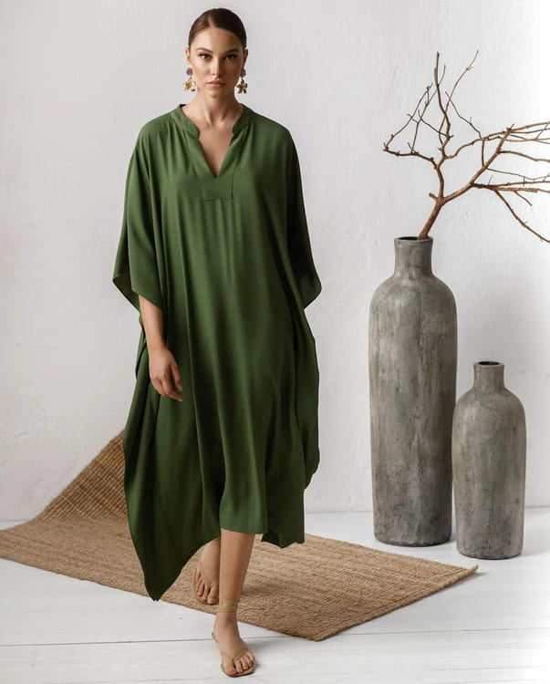 Vestido Midi Túnica de Praia Decote V kaftan casual plus size verde musgo oliva militar viscose soltinho