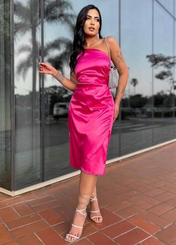 Vestido Tubinho de Festa Midi de Cetim Um Ombro