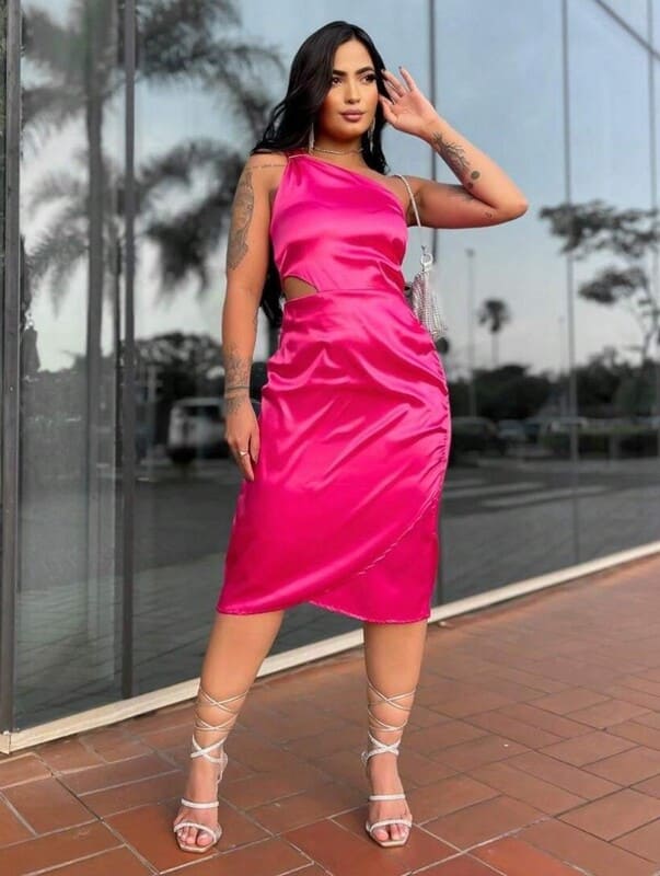Vestido Tubinho de Festa Midi de Cetim Um Ombro