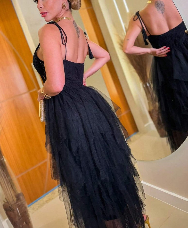 Vestido de Festa Longo Camadas Tule c/Renda crochê decote trançado preto