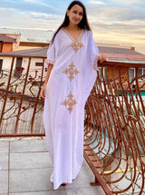 Vestido Longo Solto Decote Bordado Marrocos Túnica branco luxuoso sofisticado praia