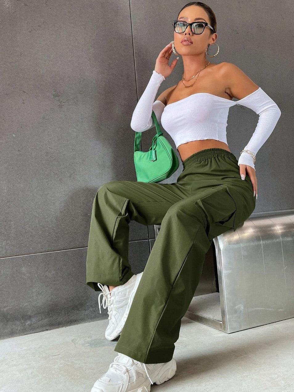Calça Cargo Bolsos Laterais Wide Leg Classic