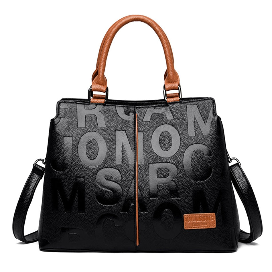 Bolsa Fashion Daishu Preta com Detalhes Couro