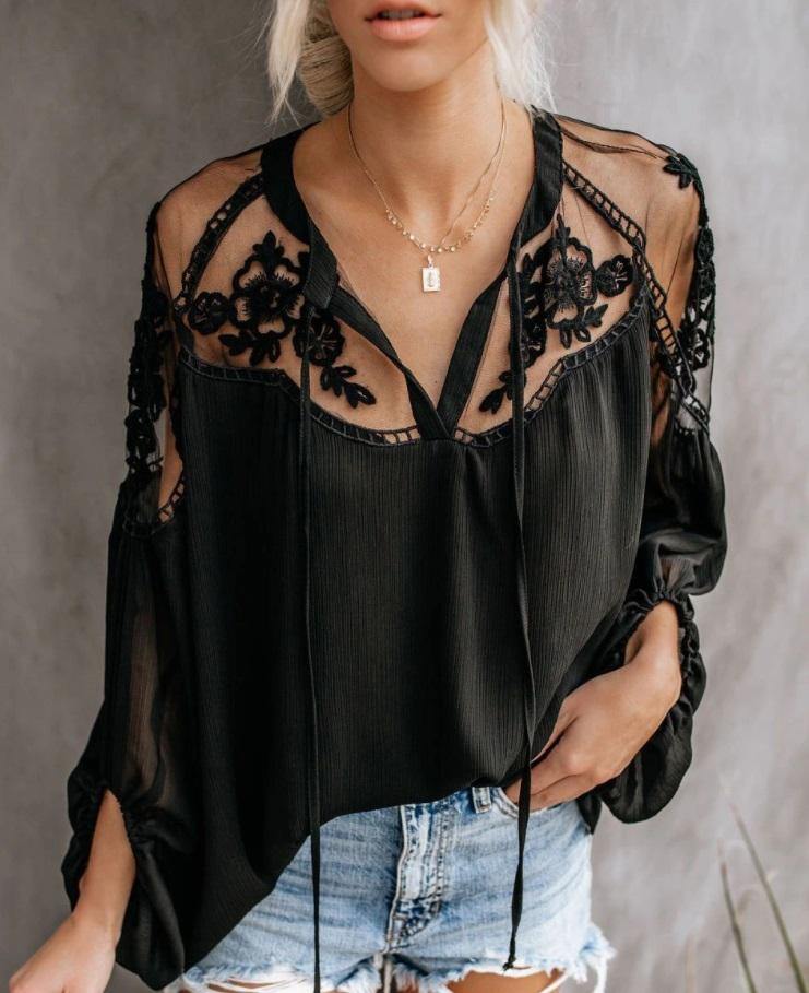 Blusa Bordada preta Transparências ombros de fora manga princesa
