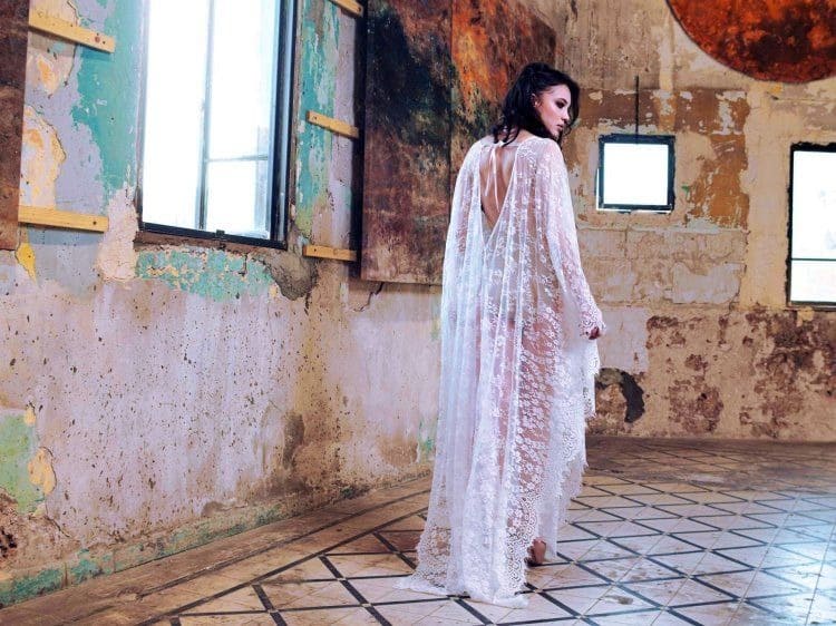 Vestido Longo de Renda Transparente Mangas Morcego, P, M, G, GG, Branco