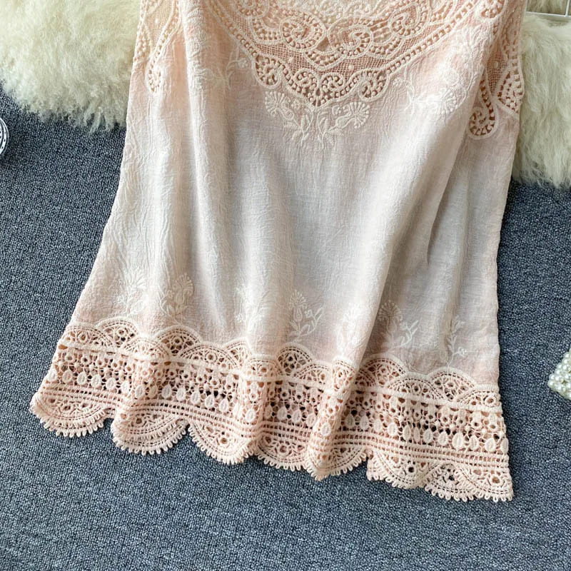 Blusa com Renda Bordada Boho Chic Alcinha algodão rosa claro 