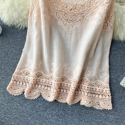 Blusa com Renda Bordada Boho Chic Alcinha algodão rosa claro 