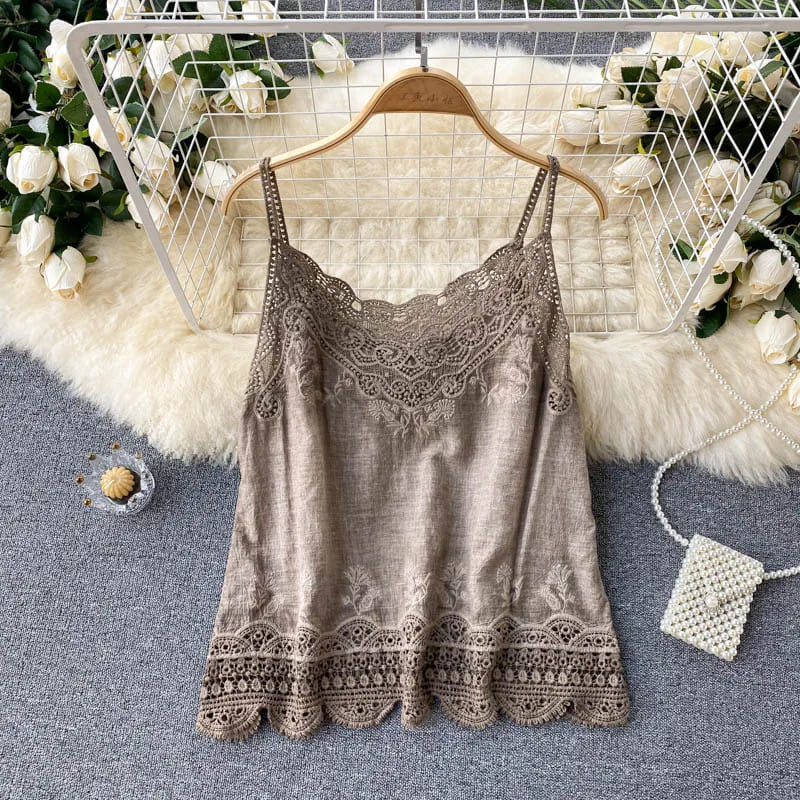 Blusa com Renda Bordada Boho Chic Alcinha algodão marrom