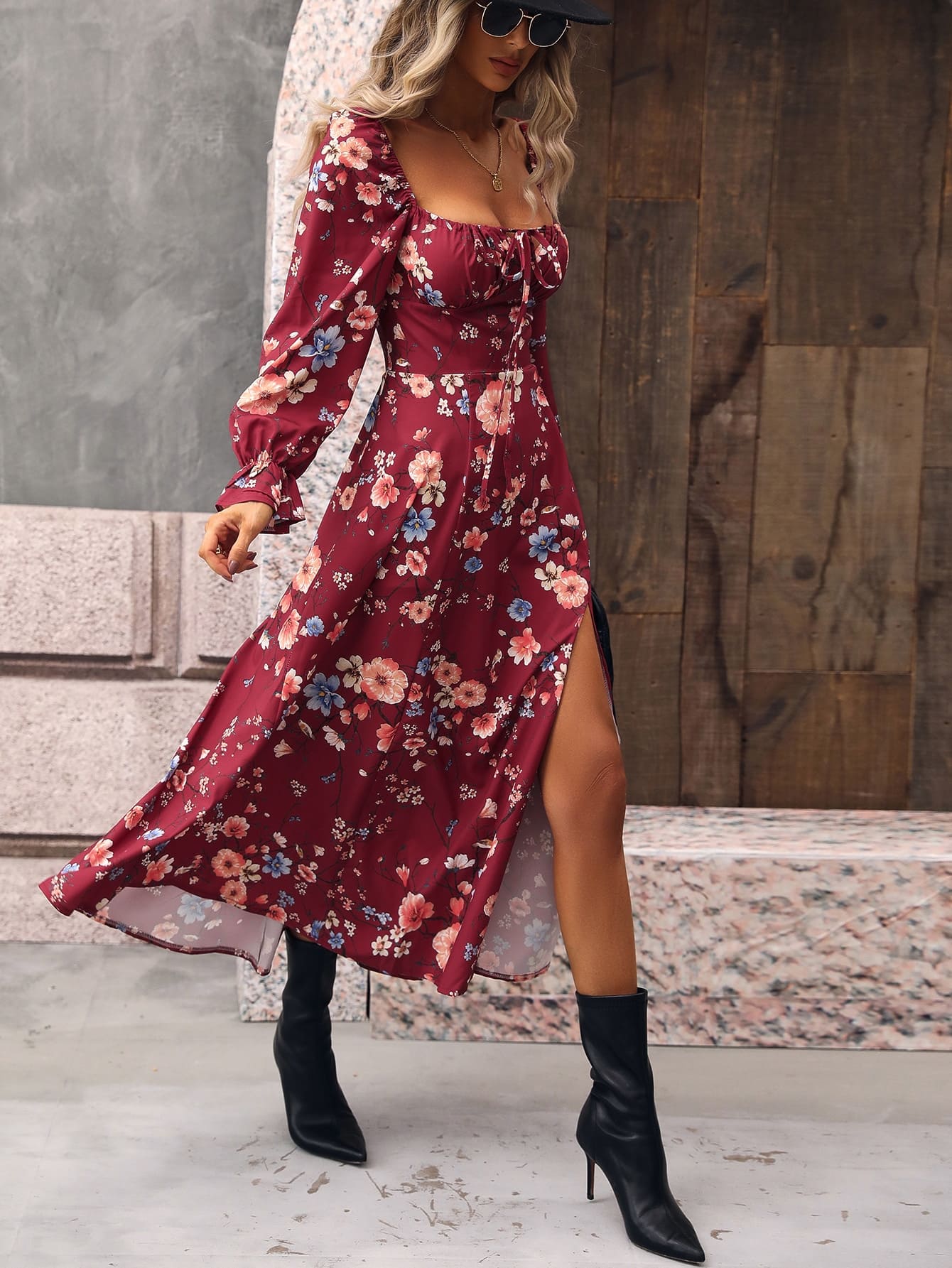 Vestido Midi Floral Decotado Manga longa Fenda vermelho