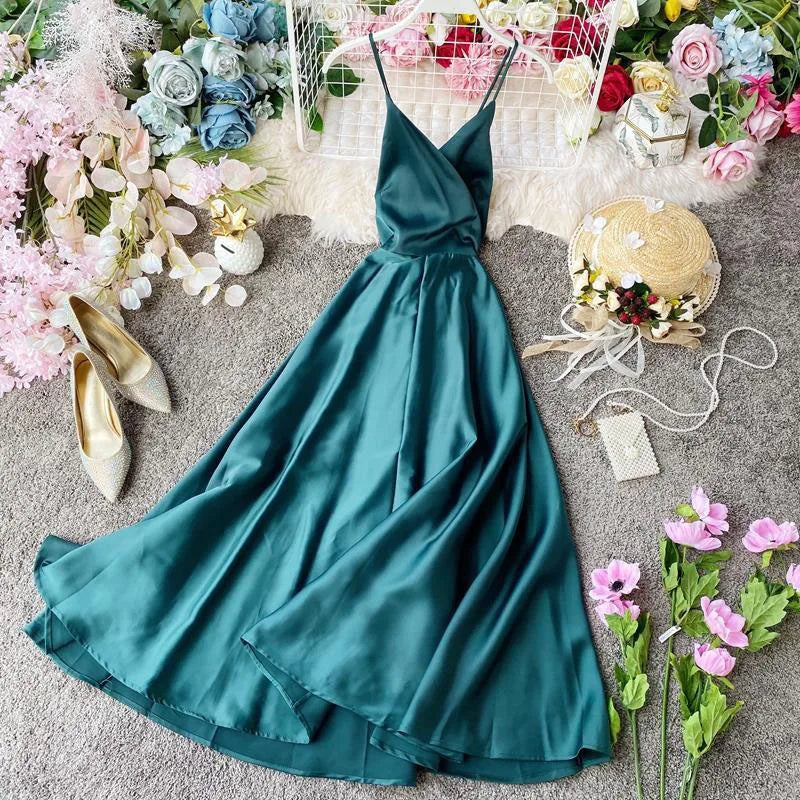 Vestido de Festa Midi de Cetim Laço nas Costas