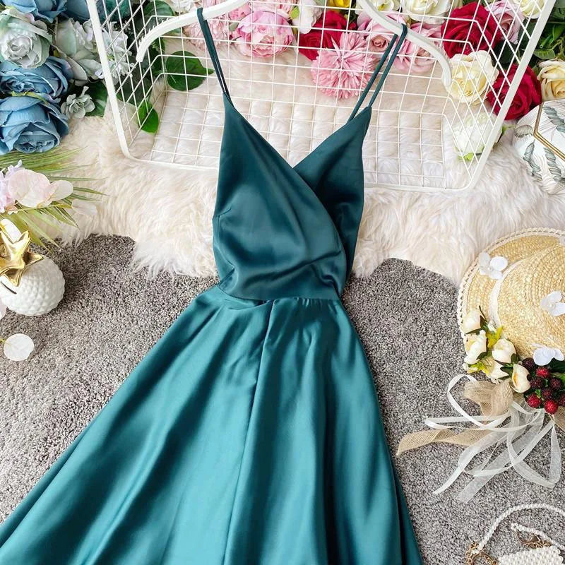 Vestido de Festa Midi de Cetim Laço nas Costas
