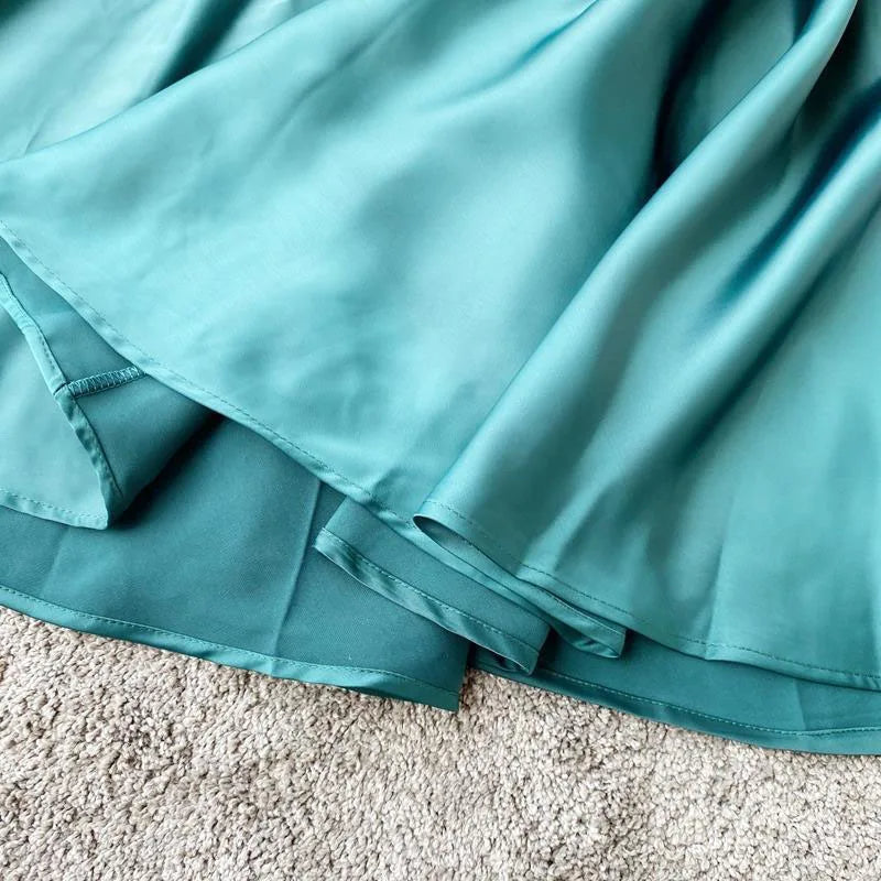 Vestido de Festa Midi de Cetim Laço nas Costas