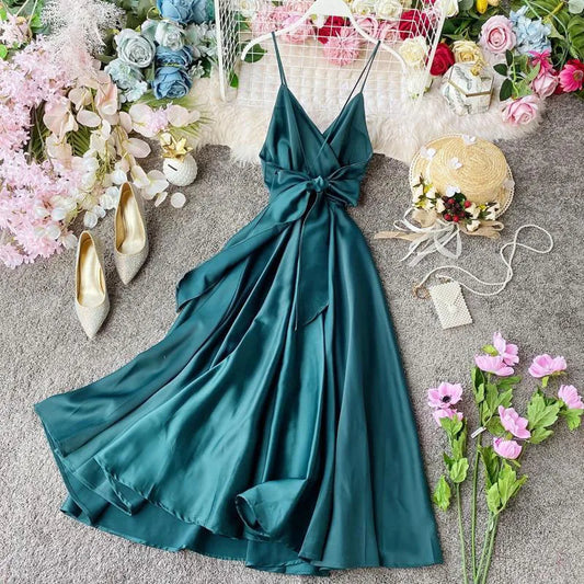 Vestido de Festa Midi de Cetim Laço nas Costas