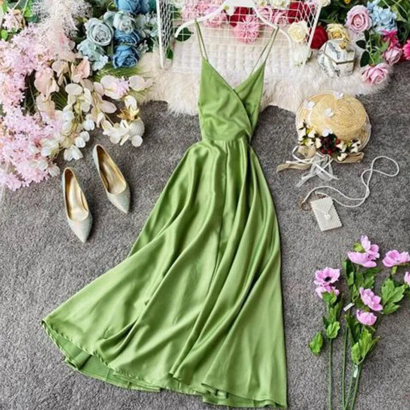 Vestido de Festa Midi de Cetim Laço nas Costas
