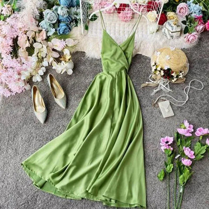 Vestido de Festa Midi de Cetim Laço nas Costas