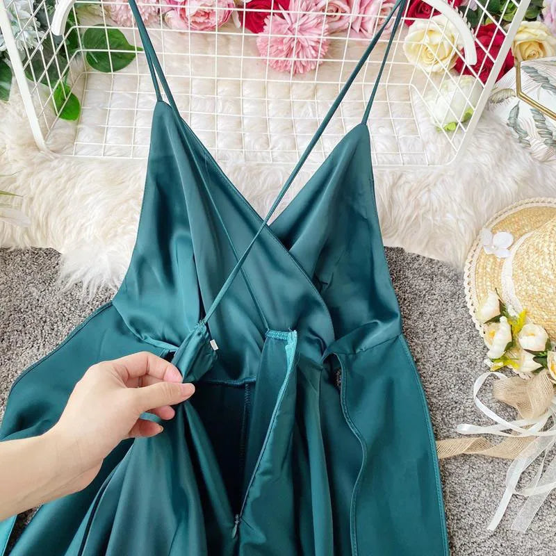 Vestido de Festa Midi de Cetim Laço nas Costas