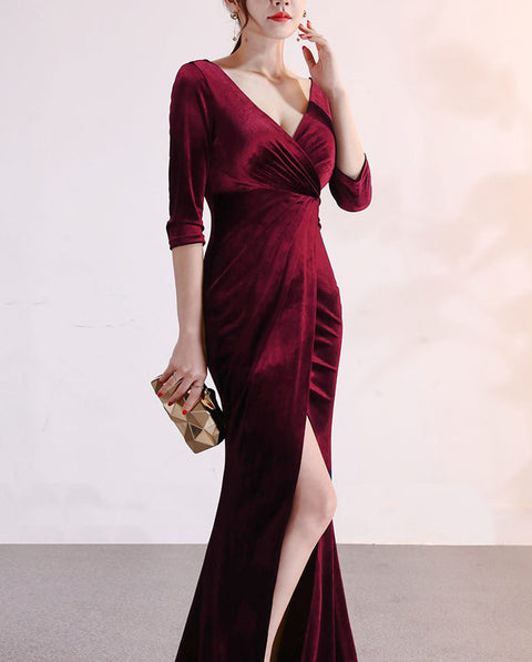 Vestido de festa Longo de Veludo com Fenda vermelho vinho bordÔ