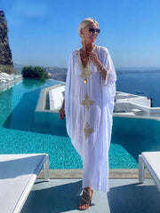 Vestido Longo Solto Decote Bordado Marrocos Túnica branco luxuoso sofisticado praia kaftan