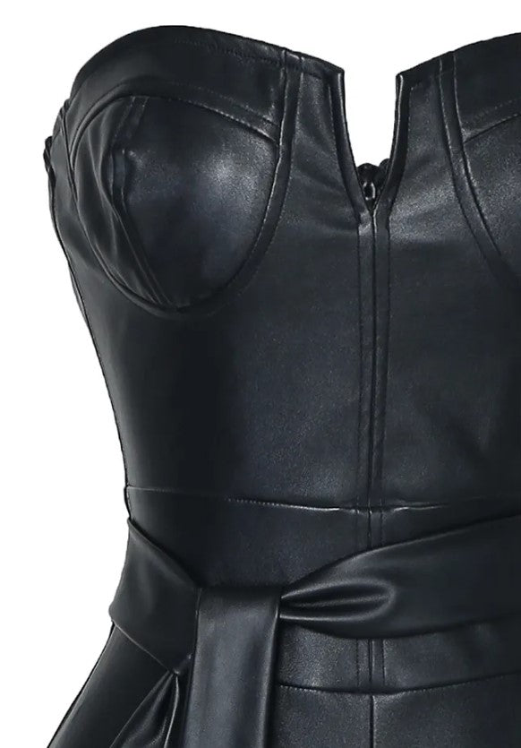 Vestido Tubinho Midi Couro PU Tomara que Caia Fenda