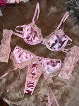 Conjunto Lingerie de Cetim c/ Renda Cinta-Liga Persex