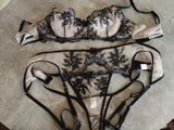 Conjunto Lingerie de Renda Cinta-Liga Luxury