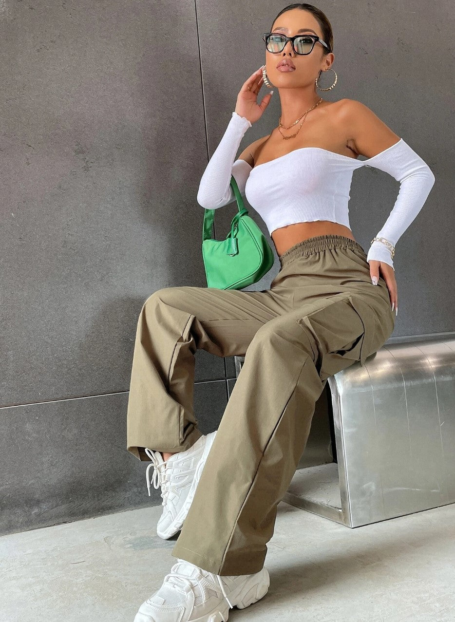 Calça Cargo Bolsos Laterais Wide Leg Classic