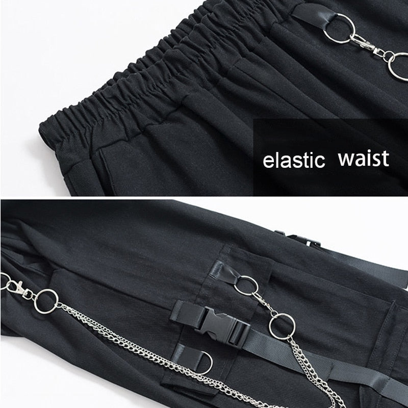 Calça Cargo Preta com Bolsos Corrente