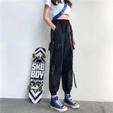 Calça Cargo Preta com Bolsos Corrente