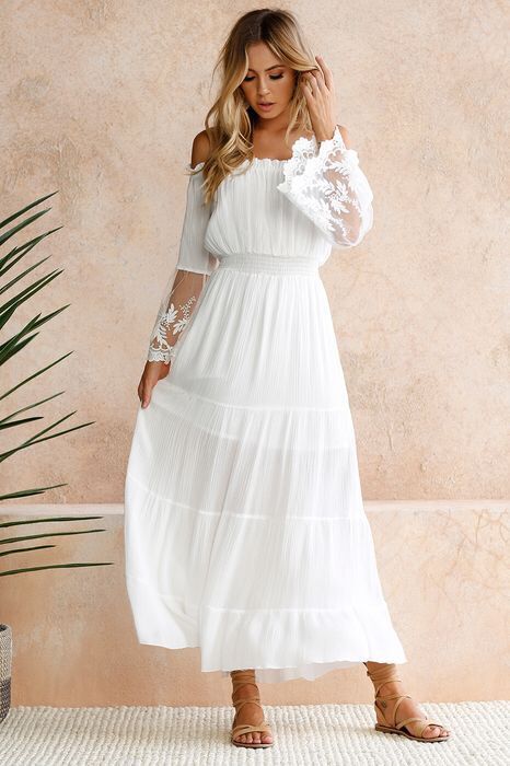 vestido longo manga de renda  vestido longo leve com renda  vestido longo leve branco  vestido longo casamento na praia  Vestido Longo Branco Tomara que Caia manga flare  Vestido Longo Branco Tomara que Caia  Vestido Longo Boêmio Tomara que Caia  vestido longo boho preto  vestido de manga comprida  vestido de festa longo casamento  vestido de festa  vestido branco longo de manga transparente  vestido boho pra casamento  preto  novo  Manga Comprida  Casamento e Formatura Branco Preto P M G GG