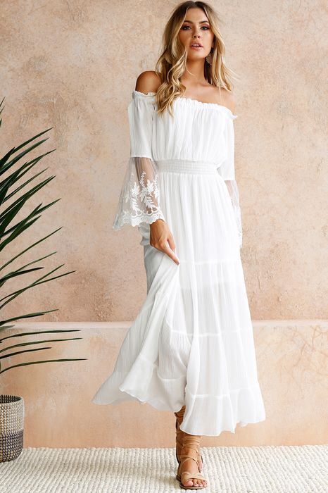 vestido longo manga de renda  vestido longo leve com renda  vestido longo leve branco  vestido longo casamento na praia  Vestido Longo Branco Tomara que Caia manga flare  Vestido Longo Branco Tomara que Caia  Vestido Longo Boêmio Tomara que Caia  vestido longo boho preto  vestido de manga comprida  vestido de festa longo casamento  vestido de festa  vestido branco longo de manga transparente  vestido boho pra casamento  preto  novo  Manga Comprida  Casamento e Formatura Branco Preto P M G GG