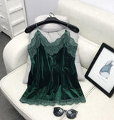 Blusa de Veludo Detalhes Renda alcinha verde esmeralda