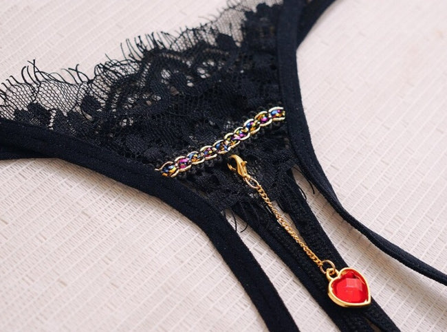 Calcinha Erótica Vazada sexy detalhes Coração