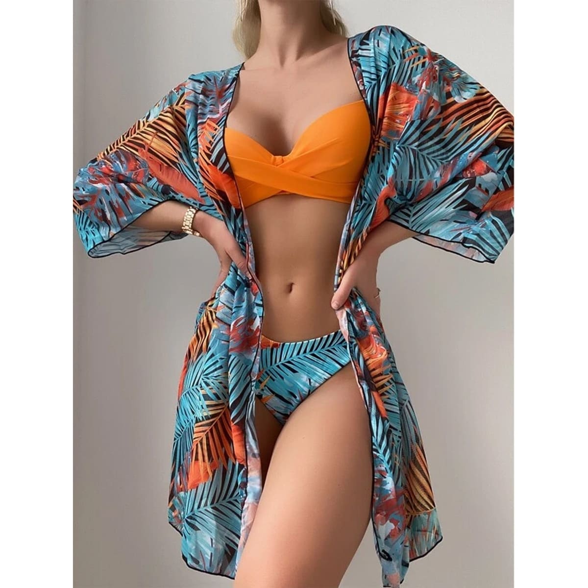 Kit Biquíni Estampado Hot Pants + Kimono Curto de Manga 2, P, M, G, GG