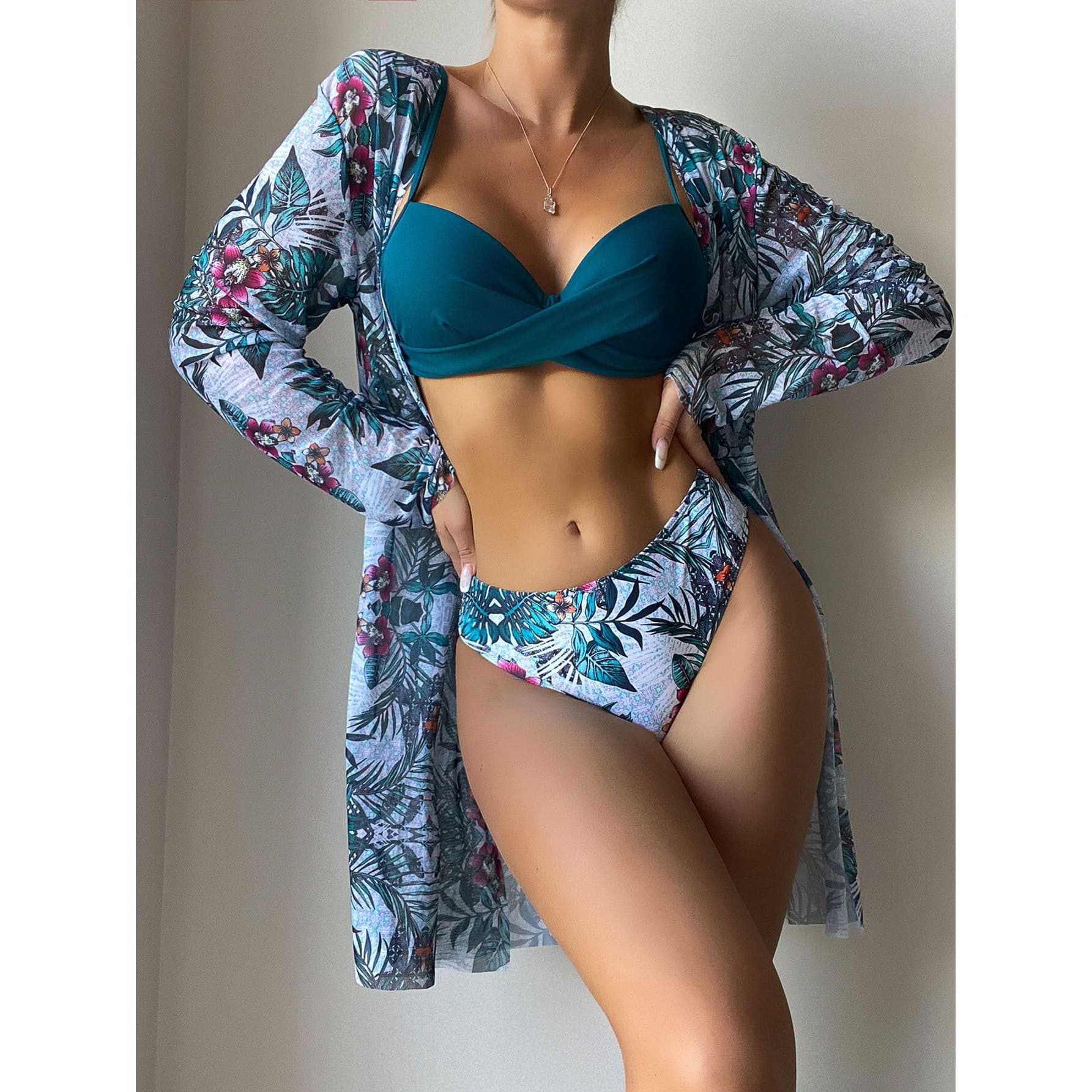 Kit Biquíni Estampado Hot Pants + Kimono Curto de Manga 2, P, M, G, GG