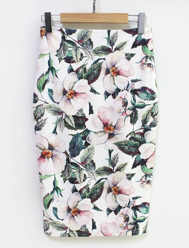 Saia Floral Lápis Office branca tubinho