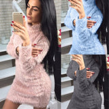 Vestido-roupão Curto de Pelúcia com Gola