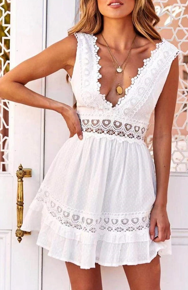 Vestido com sales renda no decote