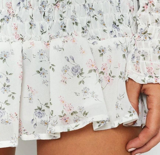 Vestido Branco Floral Decotado Manga Longa - Loja Style Me