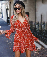 Vestidos Curtos Florais de Manga flare vermelho