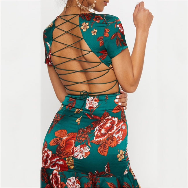 Vestido Floral Decotado Amarrações costas nuas