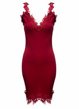 Vestido c/ Renda Tubinho Alcinha Curto